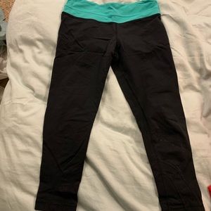 Lululemon crop leggings size 6